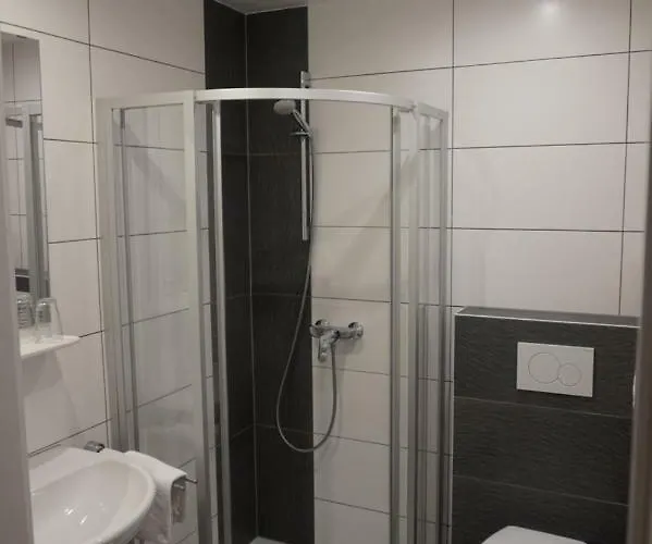 فندق مبيت وإفطار Goesserhof لوبن